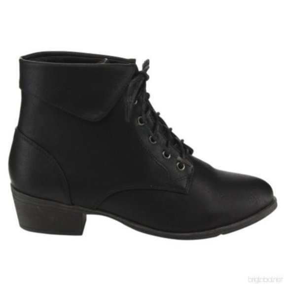 TOP Moda Shoes - Top Moda Women's Black Ankle Boot New in Box!